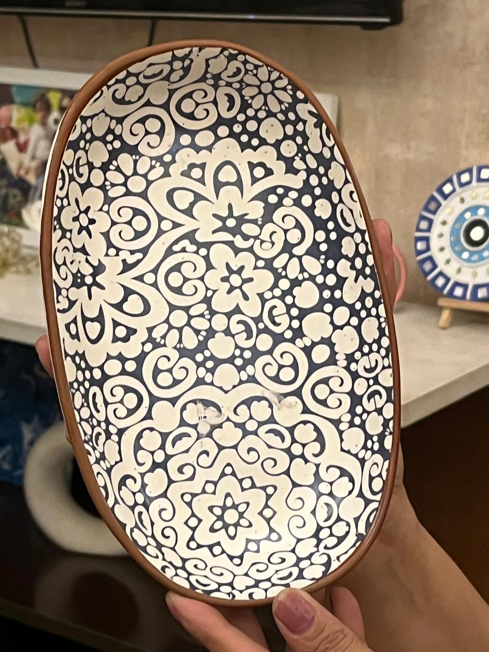 Oval shaped snack platter